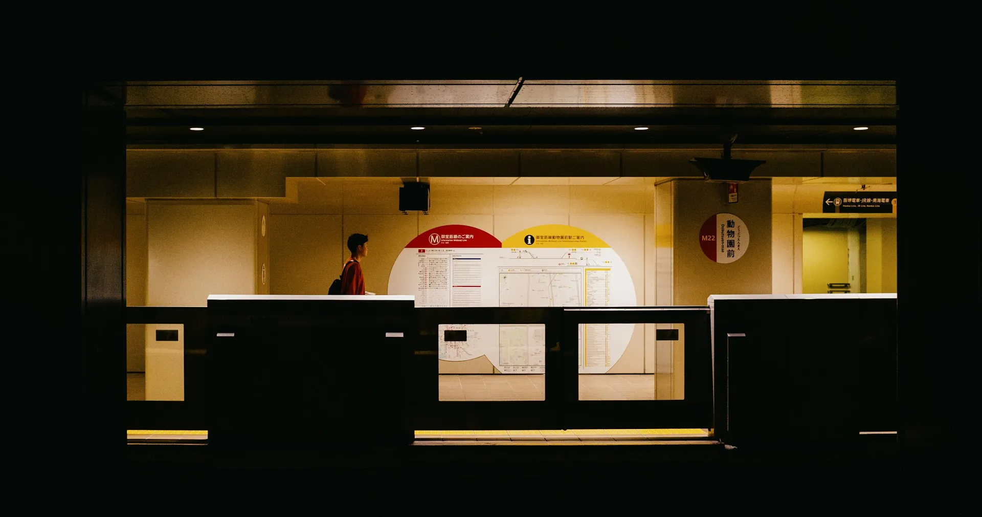 Интерьер современной клиники косметологии